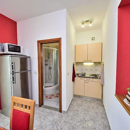Apartamento Dajak-1 By Interhome *