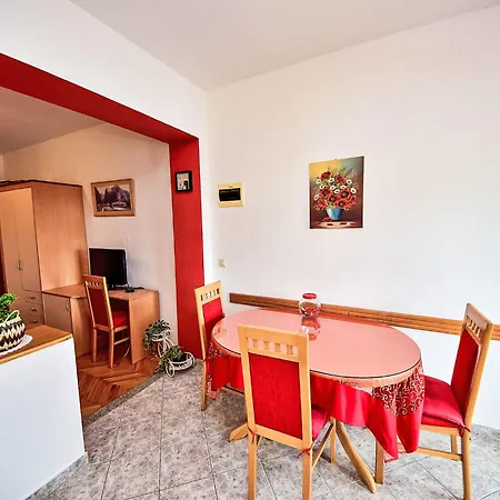 Dajak-1 By Interhome