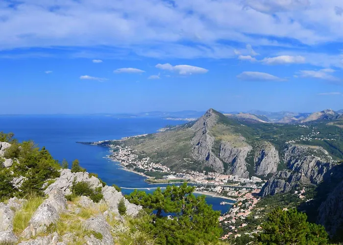 Dajak-1 By Interhome Apartmán